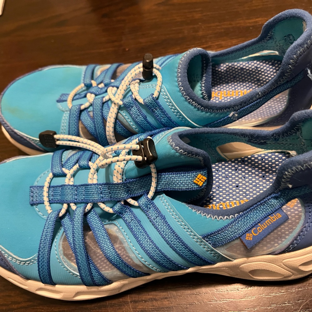 Columbia Water Shoes Size 6-Great Condition.